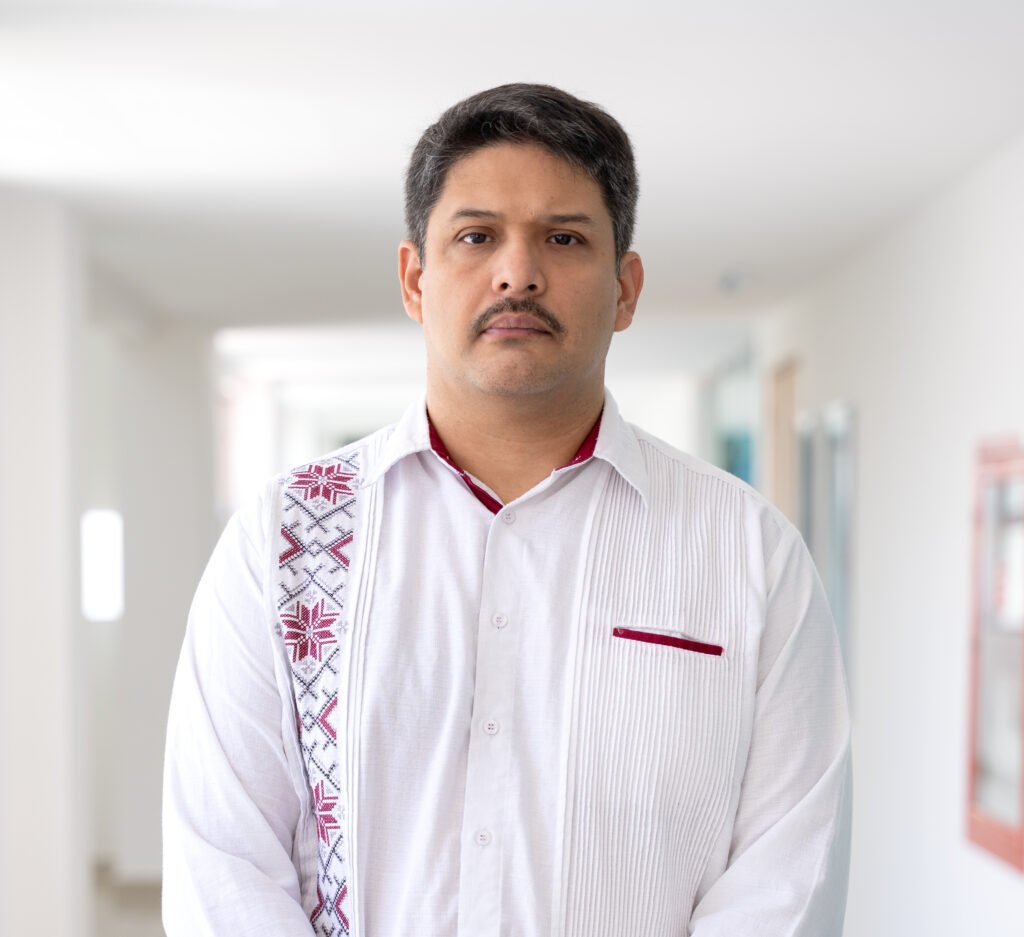 ROBERTO MARTINEZ MEDEL