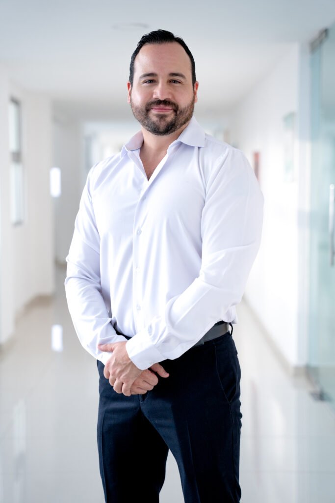 LUIS ADRIAN ESTRADA LOYO
